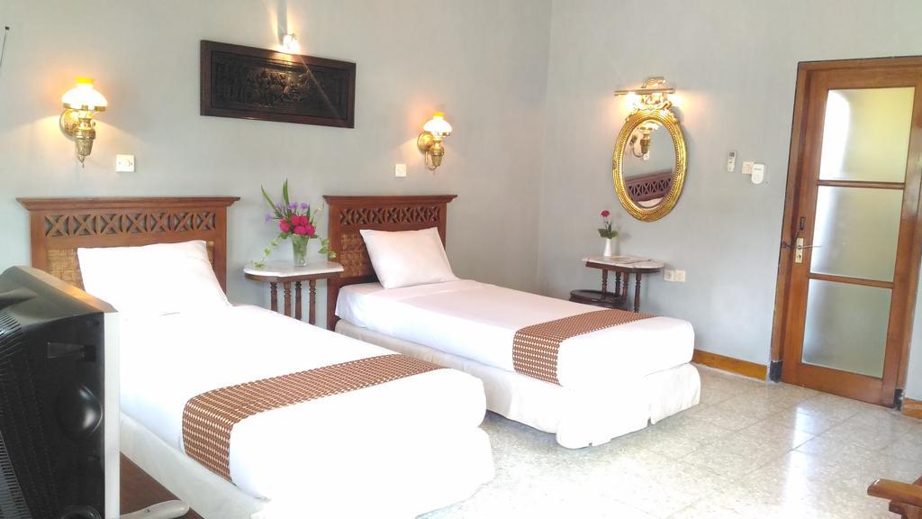 Poeri Devata Resort Hotel Prambanan Luaran gambar