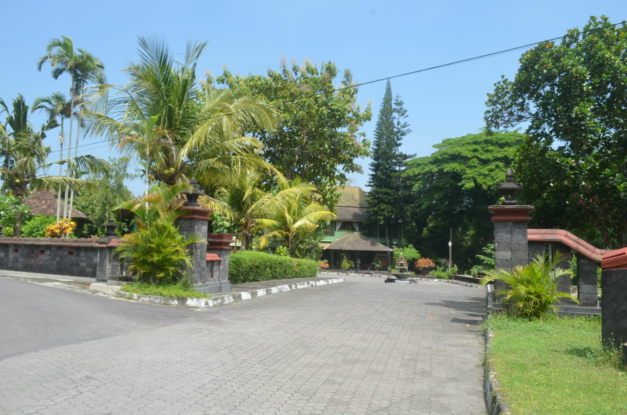 Poeri Devata Resort Hotel Prambanan Luaran gambar