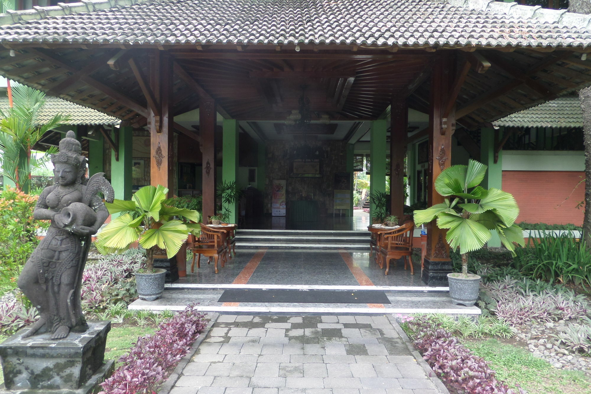 Poeri Devata Resort Hotel Prambanan Luaran gambar